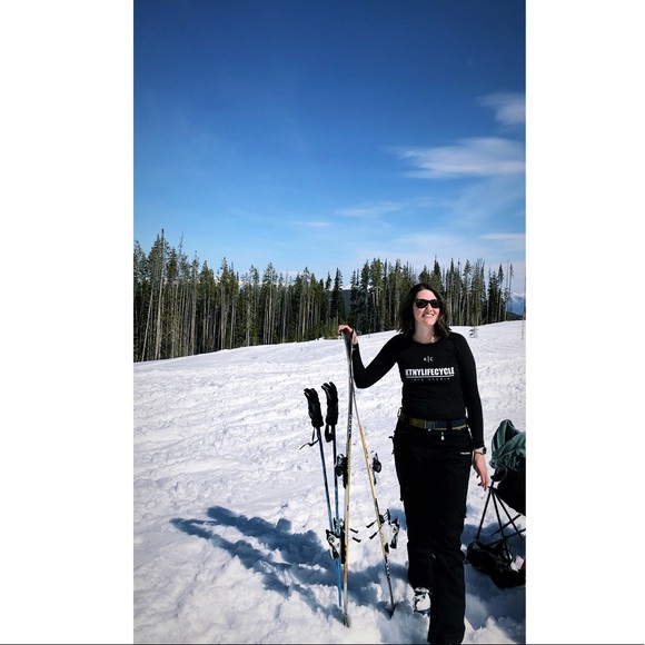 Meet your Posher, Tierra - Picture 1 of 1